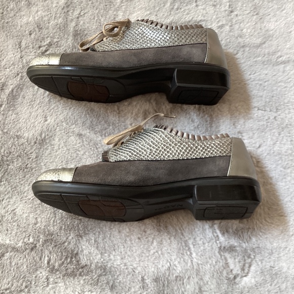 NWOT 2 pairs of Naot lace up leather shoes size 36 burgundy and grey - Picture 7 of 8